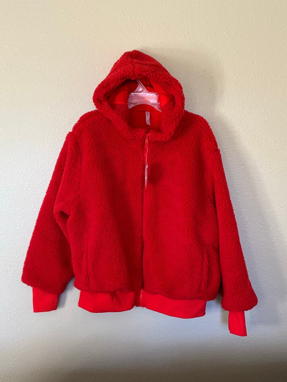 NWT Women’s Fabletics Summit Sherpa Jacket Coat Electric Cherry, size 2XL XXL